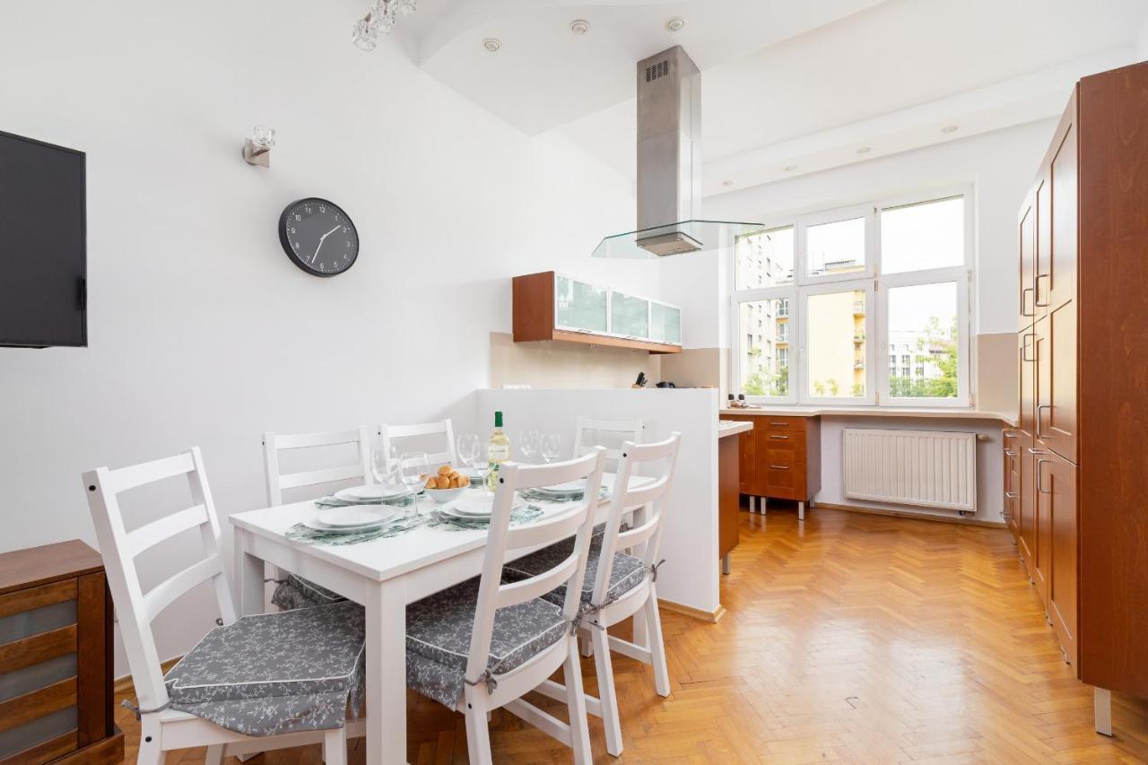 Slowacki Avenue Family Apartments Cracow By Noclegi Renters Krakow Bagian luar foto