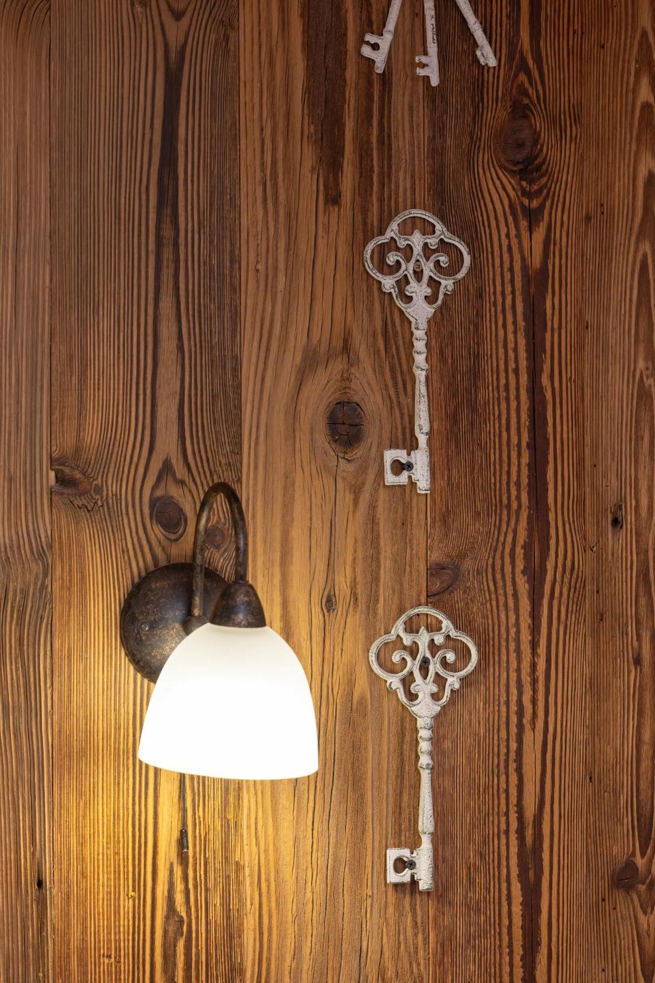 Slowacki Avenue Family Apartments Cracow By Noclegi Renters Krakow Bagian luar foto