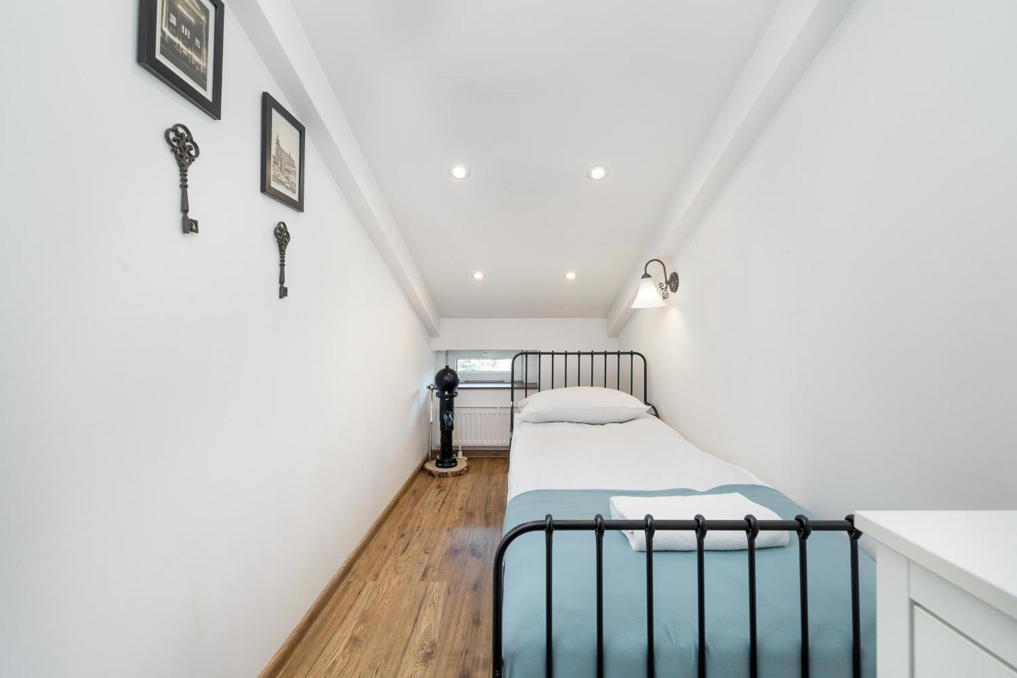 Slowacki Avenue Family Apartments Cracow By Noclegi Renters Krakow Bagian luar foto