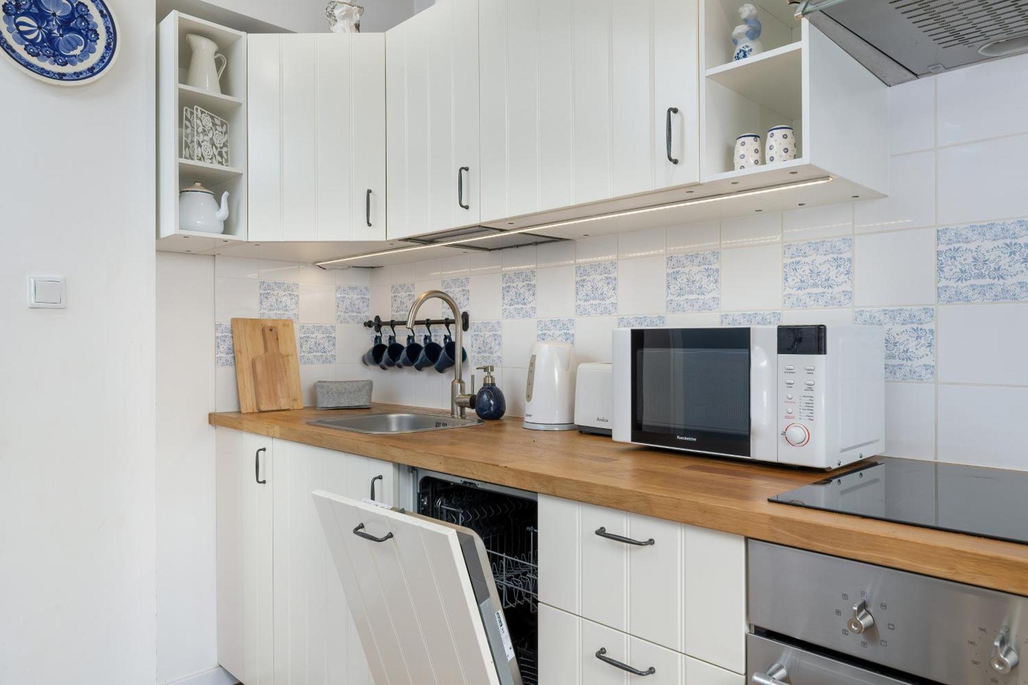 Slowacki Avenue Family Apartments Cracow By Noclegi Renters Krakow Bagian luar foto
