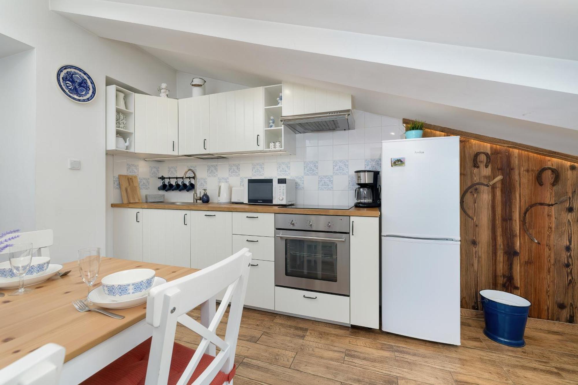 Slowacki Avenue Family Apartments Cracow By Noclegi Renters Krakow Bagian luar foto